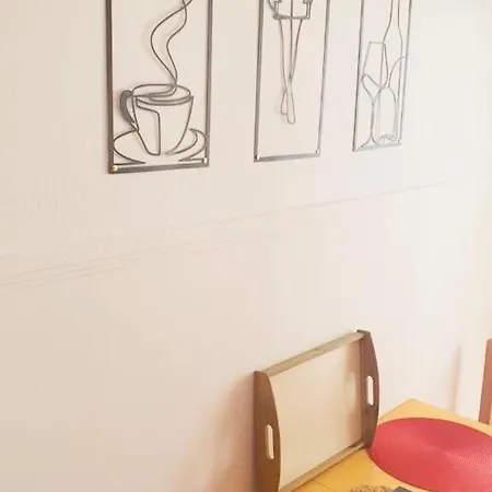 Odette's Little House דירה *