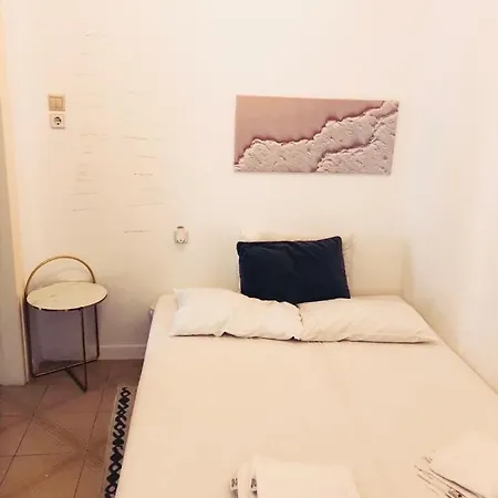 Daire Odette's Little House Nea Kallikrateia
